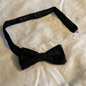 ❤️ 5/$15 Adjustable bow tie